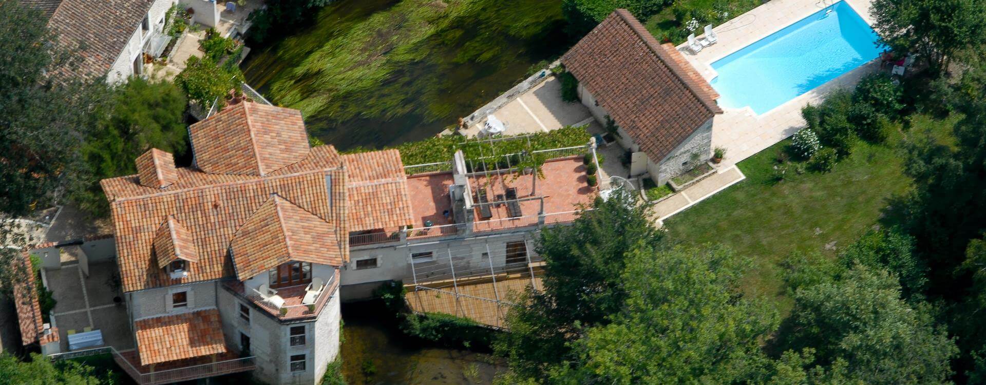 Le Moulin De Larcy – Ariel view with pool